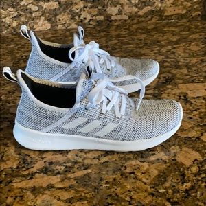 Adidas cloudfoam sneakers size 6